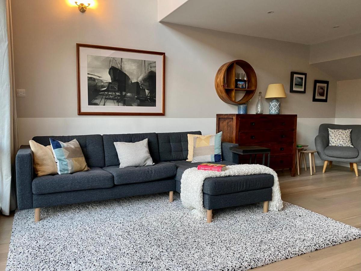 Luxury Canal-front 2 Bedroom Loft Appartement *